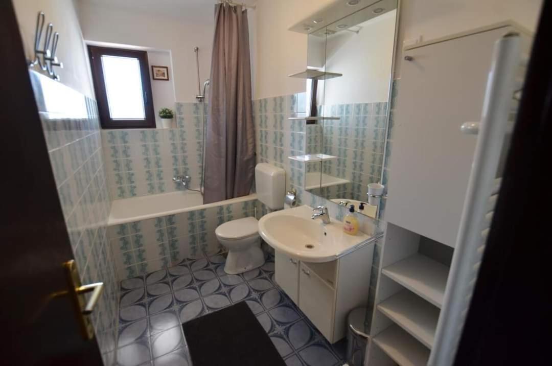 Tony Apartments Rovinj Pokoj fotografie